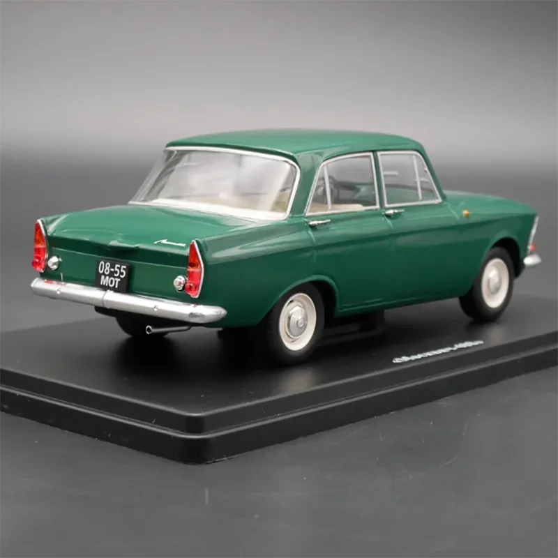 Diecast 1:24 Scale IXO Moskvich 408 Alloy Vehineรุ่นสําเร็จรูปจําลองคอลเลกชันตกแต่งของขวัญของเล่นจอแสดงผล