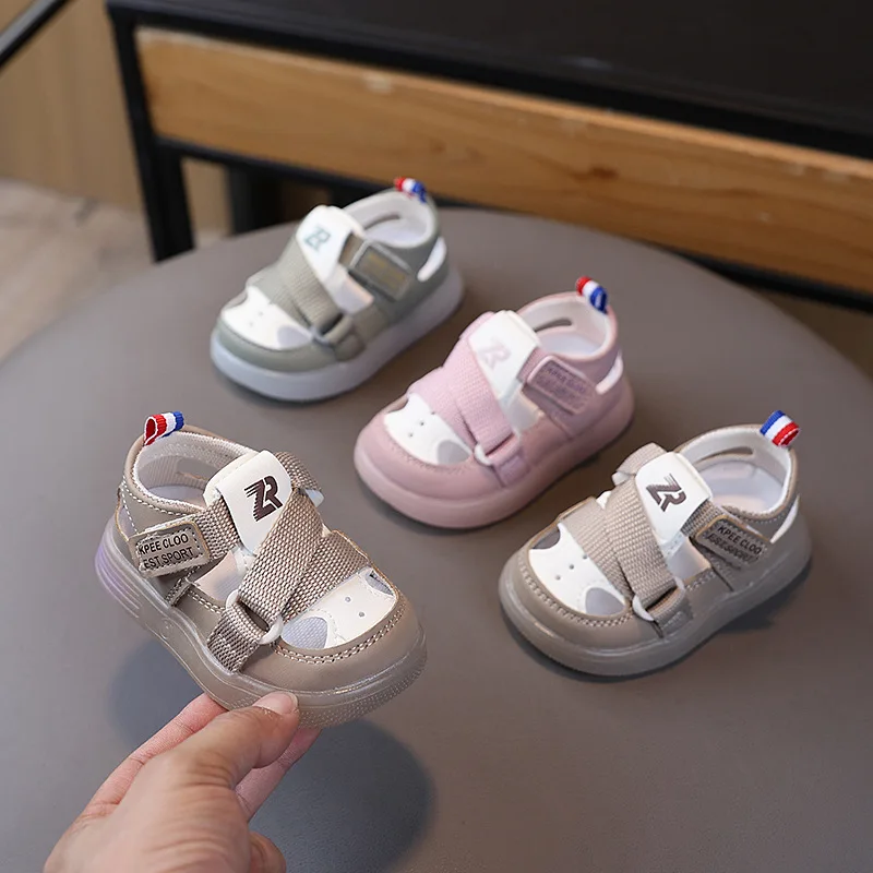

Детские сандалии 2026: Новые летние дышащие туфли для малышей с мягкой подошвой, обувь для детей 1-2 лет, сандалии для девочек со светодиодной подсветкой, универсальная детская обувь