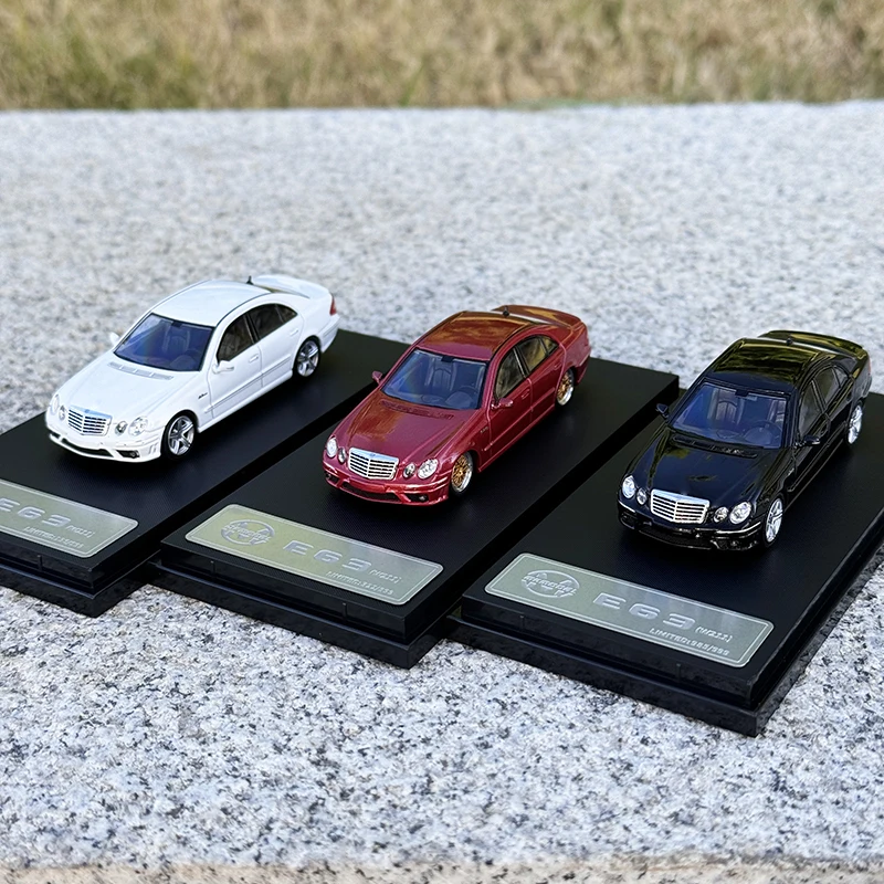 MK MODEL 1:64 E63 W211 Alaşımlı Model Araba: Gerçekçi, Daha İyi ve Daha Güçlü Bir Koleksiyon Deneyimi