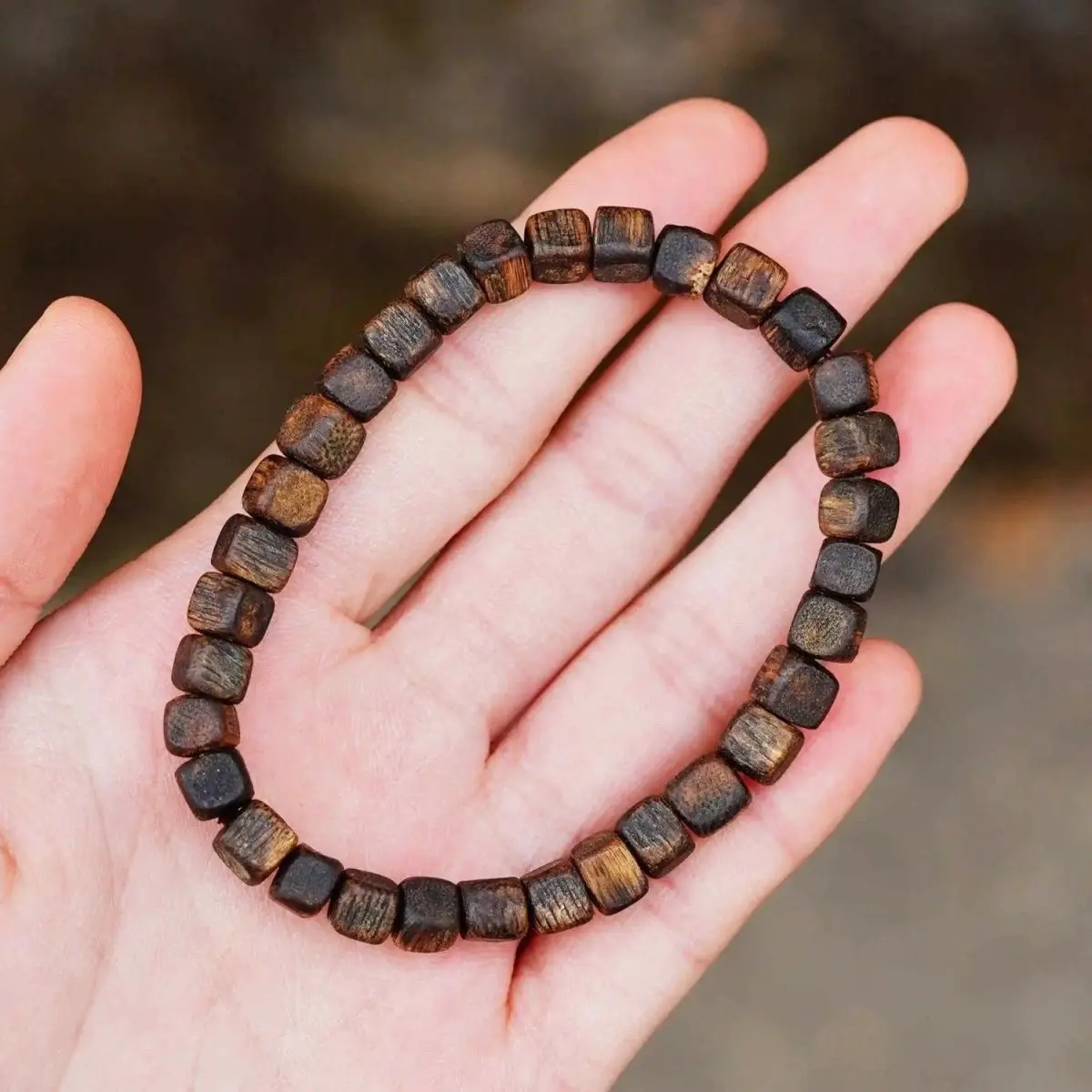 Natural Hainan agarwood bracelet for men and women, genuine Nan sugar knot square bead Yingge green Qinan bracelet for gifts