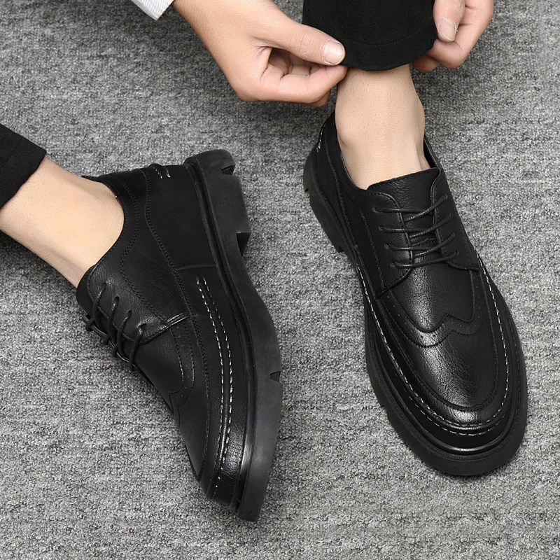 New 2023 Autumn Early Winter Shoes Men Brogues Flat Thick Sole Mens Casual Shoes Black Leather Male Footwear A4832