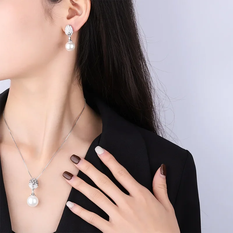 

S925 Silver-plated 18K Gold-plated PT950 Platinum Fritillary Pearl Fashion Diamond-set Wind White Bead Set 14mm12mm