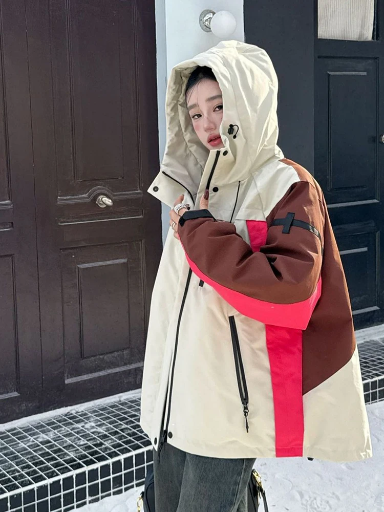เสื้อแจ็คเก็ตขนเป็ดสีขาวสำหรับผู้หญิง สไตล์ลำลอง มีฮู้ด แต่งผ้าแบบแพทช์เวิร์ค เหมาะสำหรับฤดูหนาว มีซิปและกระเป๋าคู่
