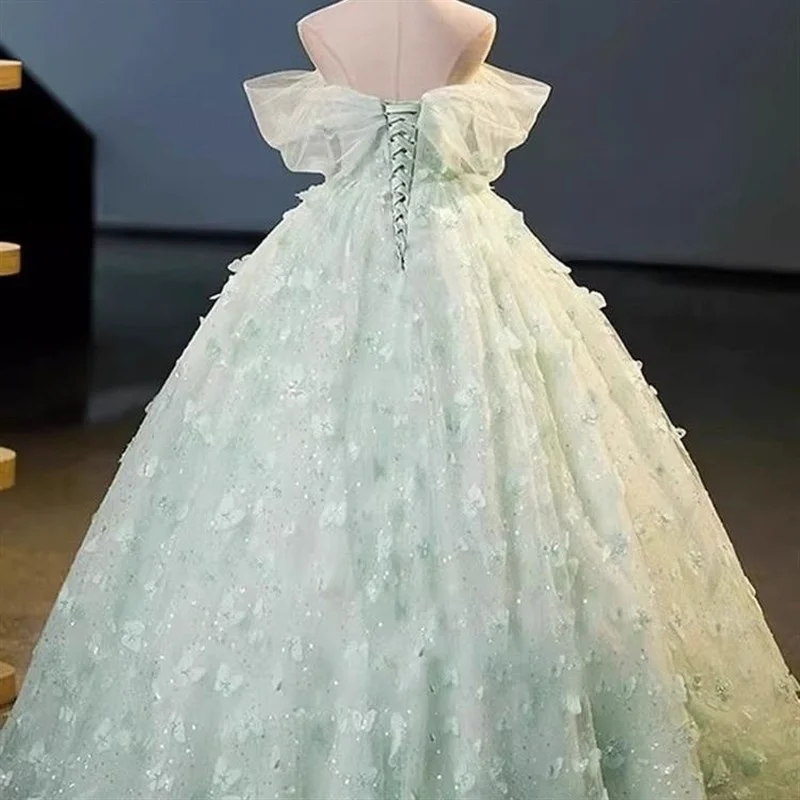 

Элегантное длинное вечернее платье для женщин: пышная юбка, идеально для выпускных, музыкальных и художественных экзаменов, балов и торжественных мероприятий.