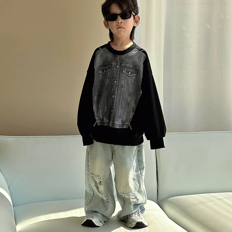 

Autumn 2025 New Children's Clothing Boys' Hand-Painted Printed Sweatshirt Handsome and Comfortable Children's Top