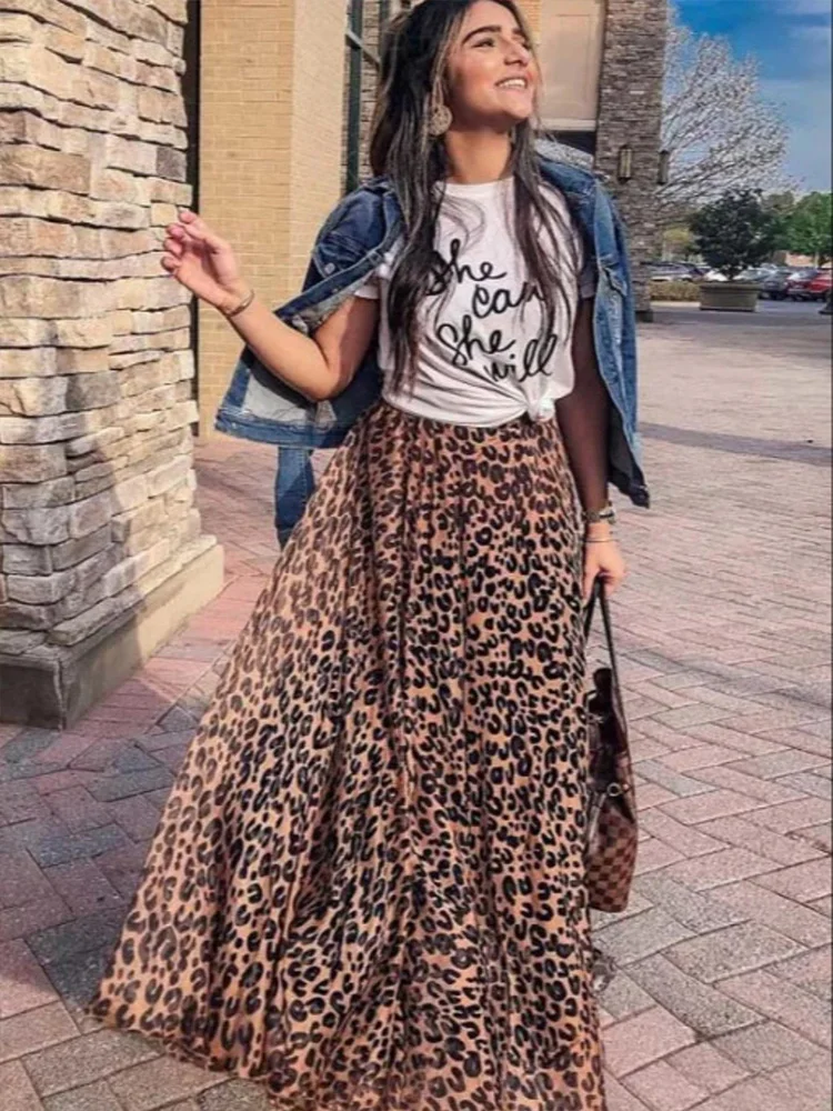 Gonna longuette da donna con stampa leopardata, tessuto estivo a trapezio, design aderente, perfetta per l'uso quotidiano e le occasioni festive