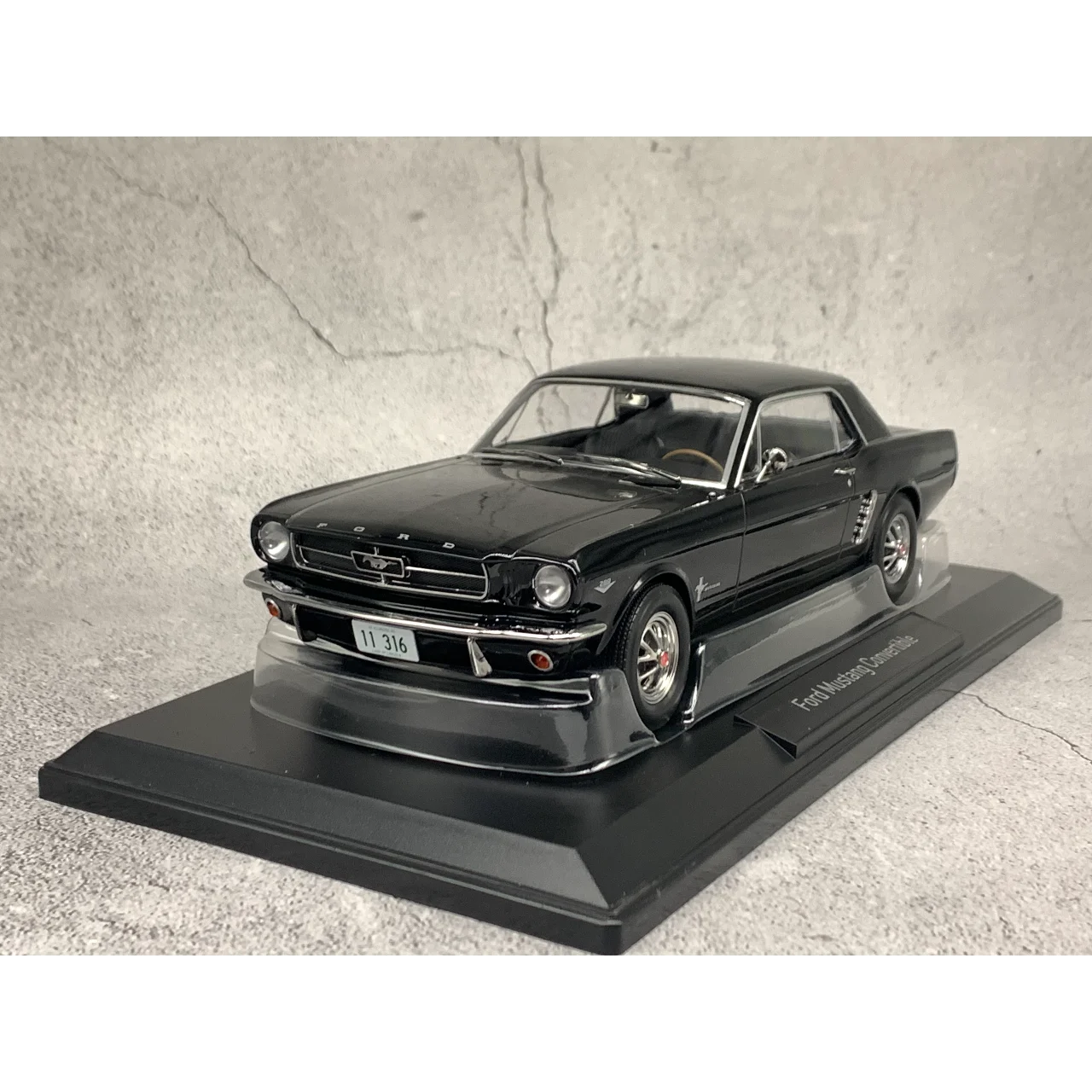 Modelo de coche de aleación convertible Ford Mustang escala 1/18 Norev fundido a presión