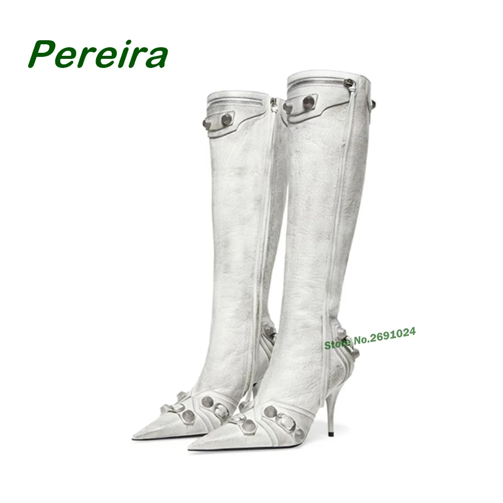 

Women's Boots Dirty Effect In Optic White Lambskin Pointy Toe Boot Inner Zipped Closure Knotted Leather Puller Aged-Silver Studs