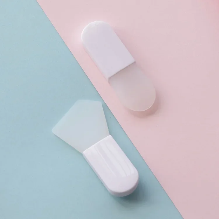 Soft Head Mini Makeup Silicone Mask Brush DIY Beauty Tools Makeup Brushes Mask Shovel Type Film Conditioning Tools