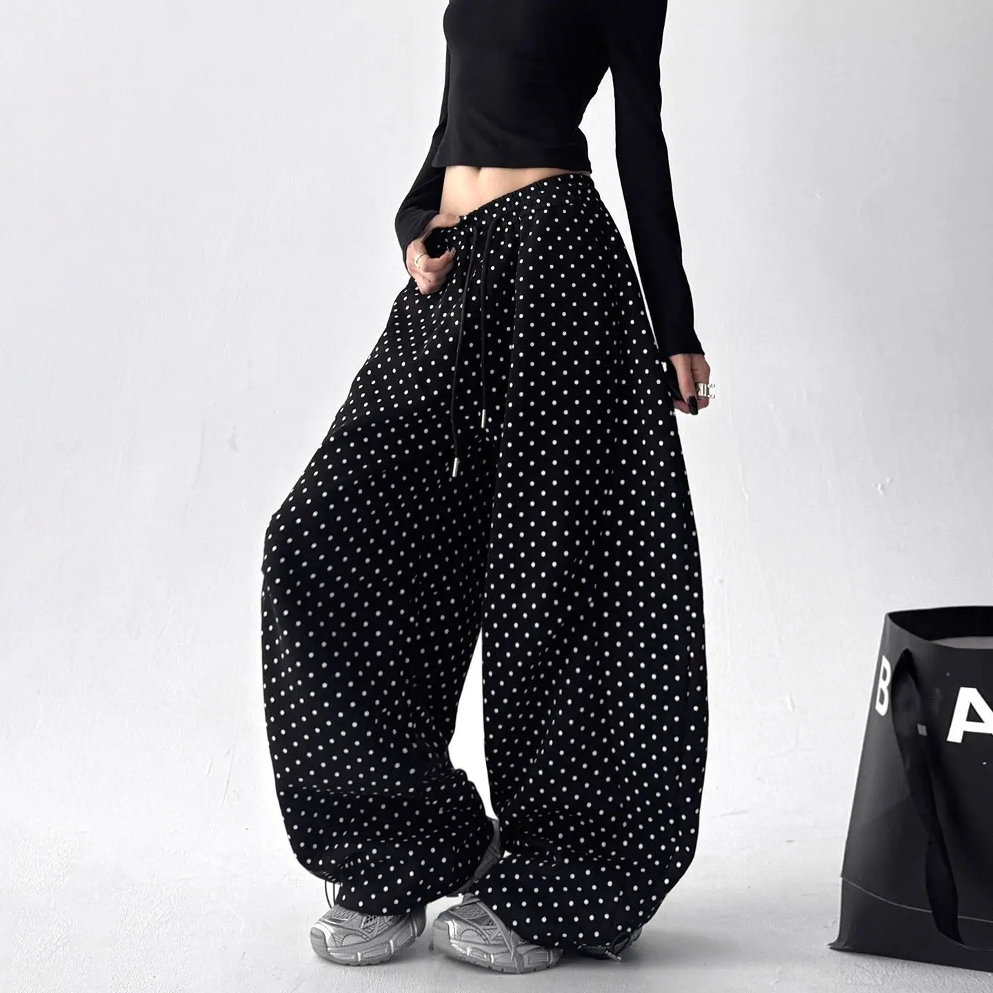 2025 خريف جديد Sweatpants ملابس نسائية كورية مع طباعة نقاط البولكا أنيقة سراويل مستقيمة طويلة سراويل تقليدية