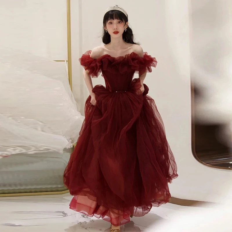 ชุดราตรีสีไวน์แดงแบบพองฟู ผ้าทูลล์ ไหล่เดียว สำหรับผู้หญิง งานพิธี งานเลี้ยง งานแสดง กระโปรงยาว