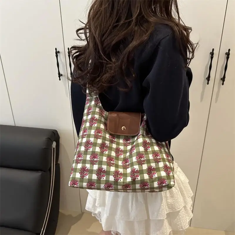 Geblümte Gingham-Canvas-Tragetasche mit Schleifengriff, Leder-Druckknopfverschluss, Große Kapazität für den täglichen Arbeitsweg, Einkäufe und Reisen – Detail 2