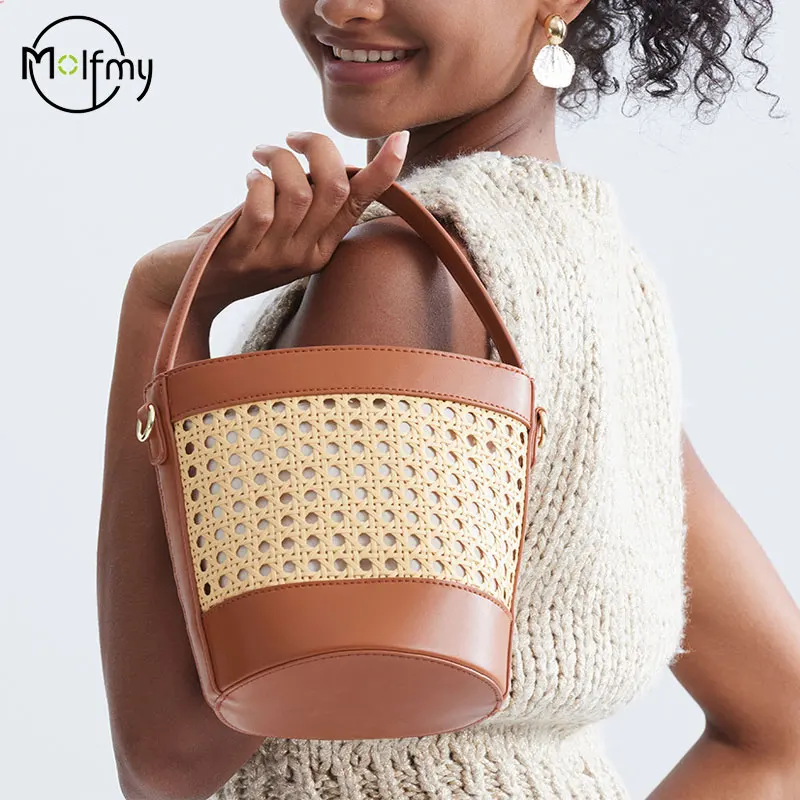 

Hollow Bucket Bag Summer Beach Bag Imation Wicker Drawstring Woven Handbags Luxury Pu Leather Shoulder Crossbody Bags Vacation