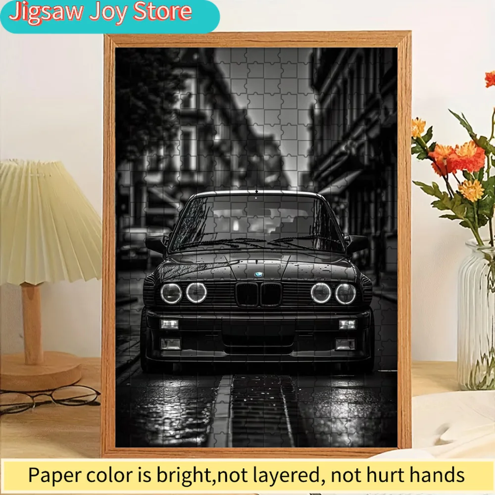 

Бумажный пазл-головоломка: монохромный черный спортивный автомобиль BMW E30 с изображением дождливой европейской улицы, художественный принт, декор для стен, легендарный немецкий V-образный дизайн.