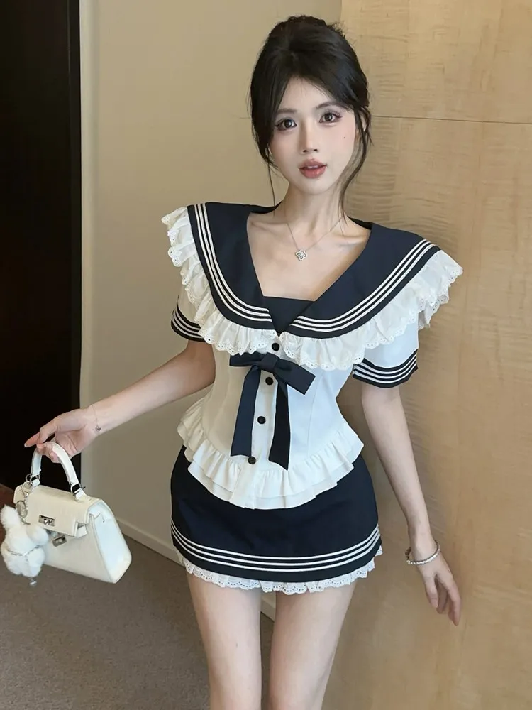 

French style sexy contrasting color navy collar design waist cinching slimming shirt hip hugging short skirt two piece set