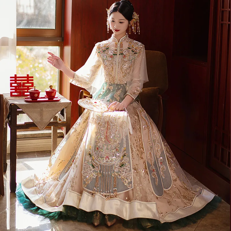 

Chinese Style Sparkly Champagne Sequins Wedding Dress Vintage Traditional Retro Cheongsam Women Beading Tassels Qipao