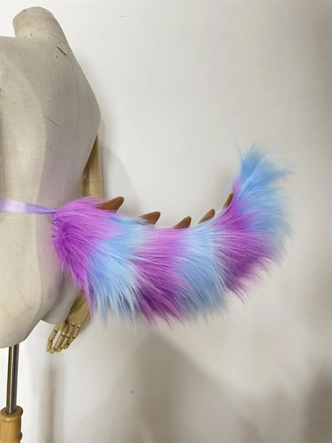

New handmade ear tail animal claw couple design, blue dinosaur cosplay, Halloween props, headband, anime shoes, hat, costume