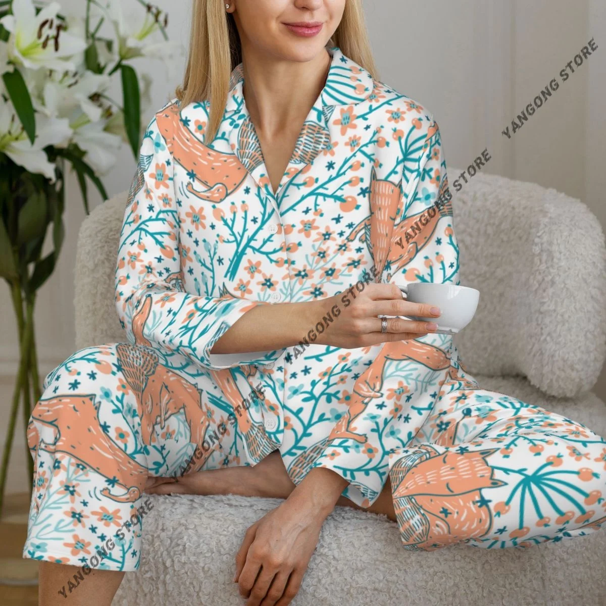

Женская одежда для сна, домашняя одежда, забавные лисы, цветочный принт, рубашка с длинными рукавами и лацканами на шее и брюки с эластичной резинкой на талии, пижамный комплект