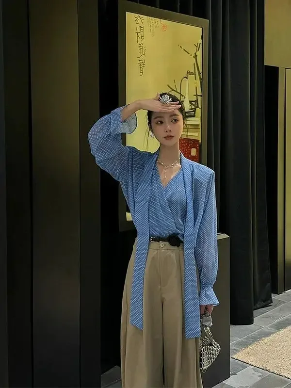 الكورية الموضة الأزرق البولكا نقطة الخامس الرقبة الشريط بلوزة شيفون المرأة الراقية مزاجه عادية مايكرو شفافة الإناث القمم