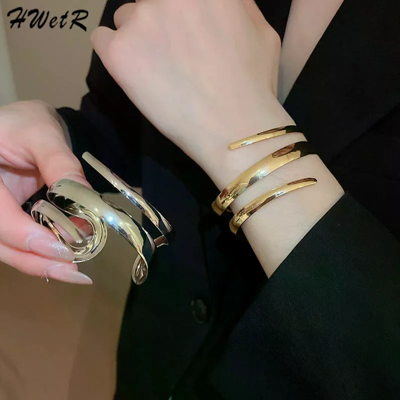 2Pcs Wide Face Geometric Lines Hollow Bracelet Ring For Women Temperament Fashion Jewelry Set Bridesmaid Wedding