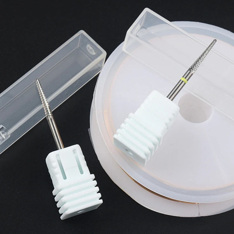 Punta per pulire le cuticole in carburo di grana media pulita a cono piccolo da 3/32" per trapani elettrici per unghie - Strumento professionale per manicure per unghie Sa