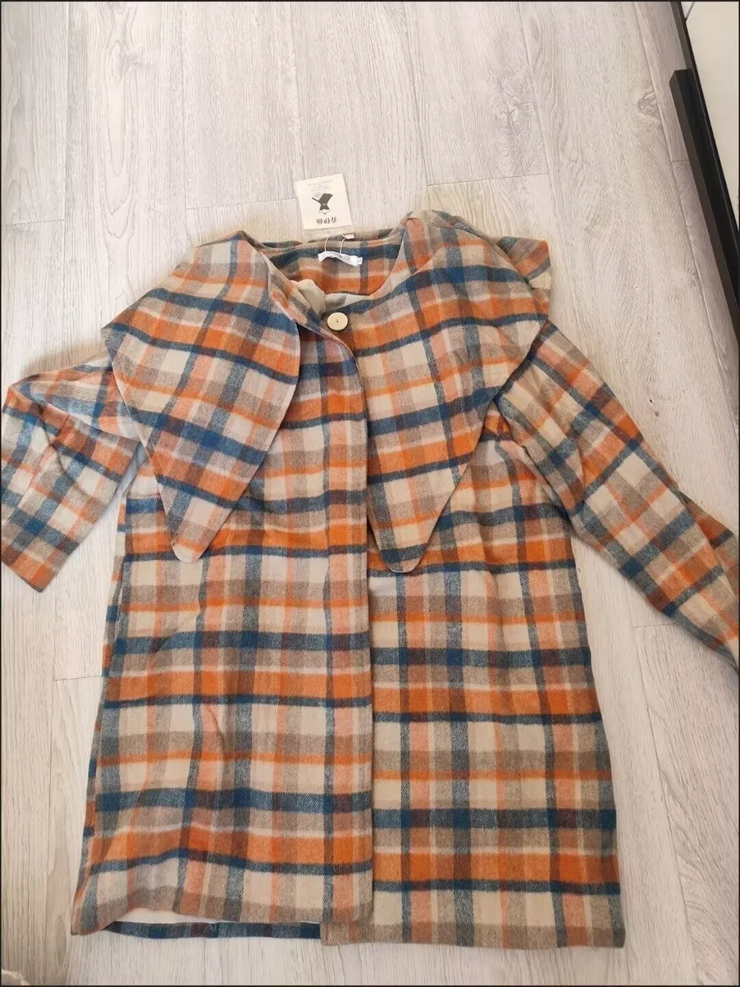 

Retro Plaid Large Shawl Woolen Coat for Women 2025 Autumn and Winter New Style French Loose Meat Covering Commuting Woolen Coat