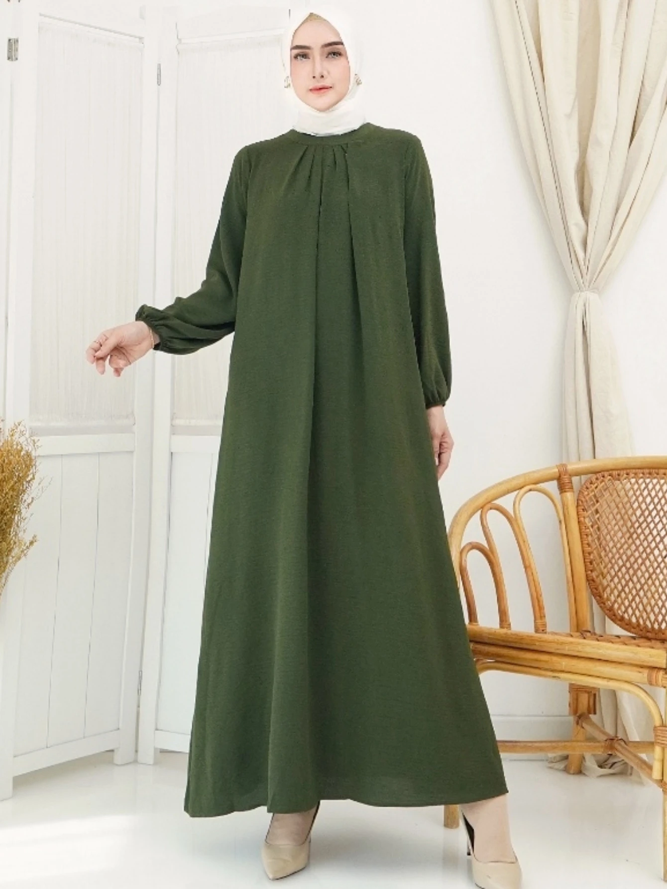 Fashion Women\'s Solid Color Round Neck Loose Robe Muslim Dress