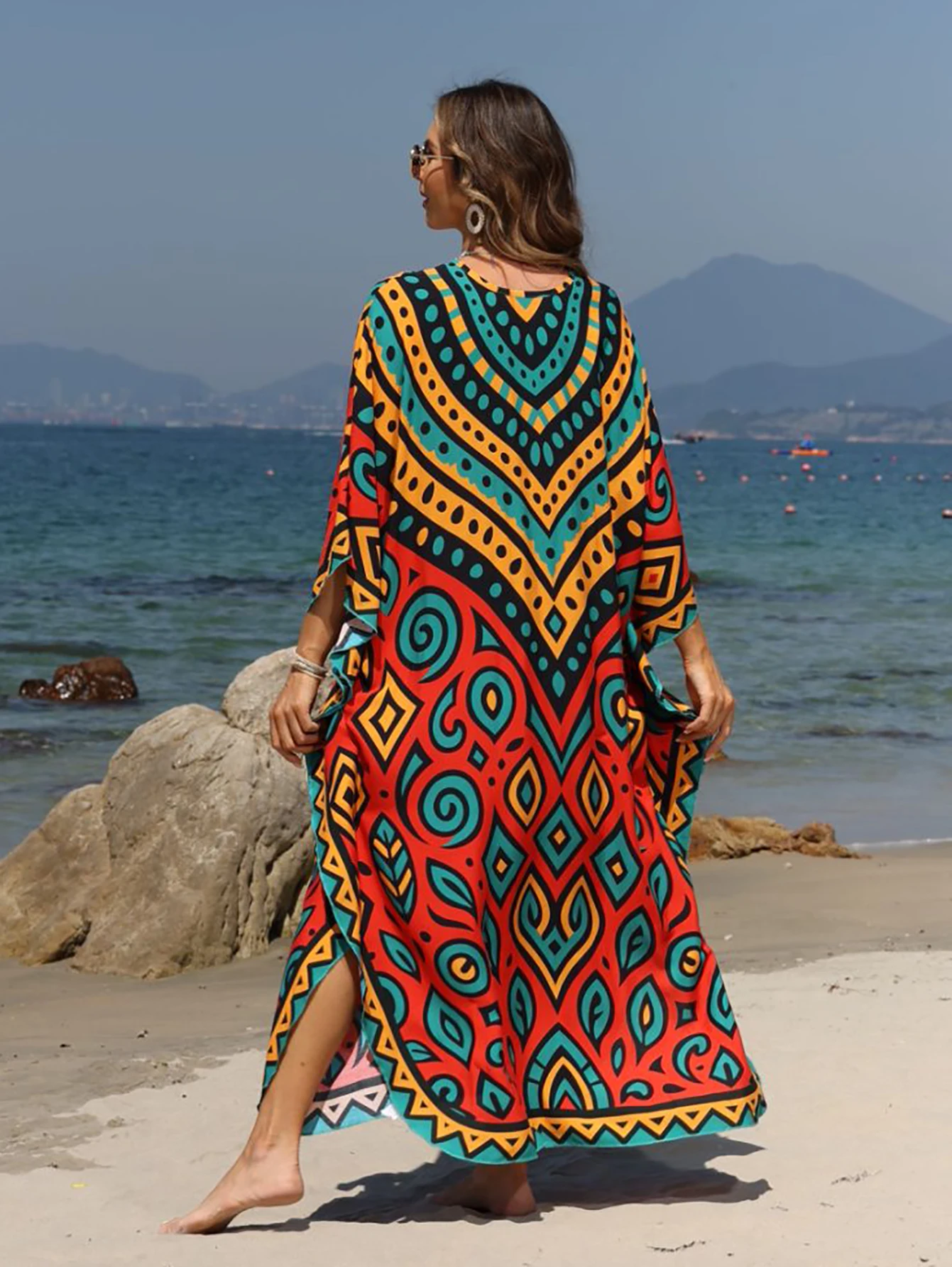 Robes de plage caftans imprimés géométriques pour femmes, tissées à la main, décolleté en V profond, fente latérale, vêtements de plage pour vacances d'été