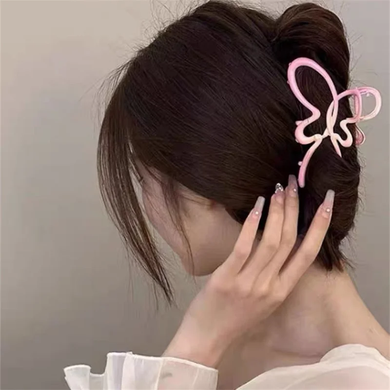 2024New Fashion Colorful Drop Oil Butterfly Hollow Design Hair Claw Clip donna Cute Back Of Head Shark Clip accessori per capelli Gif