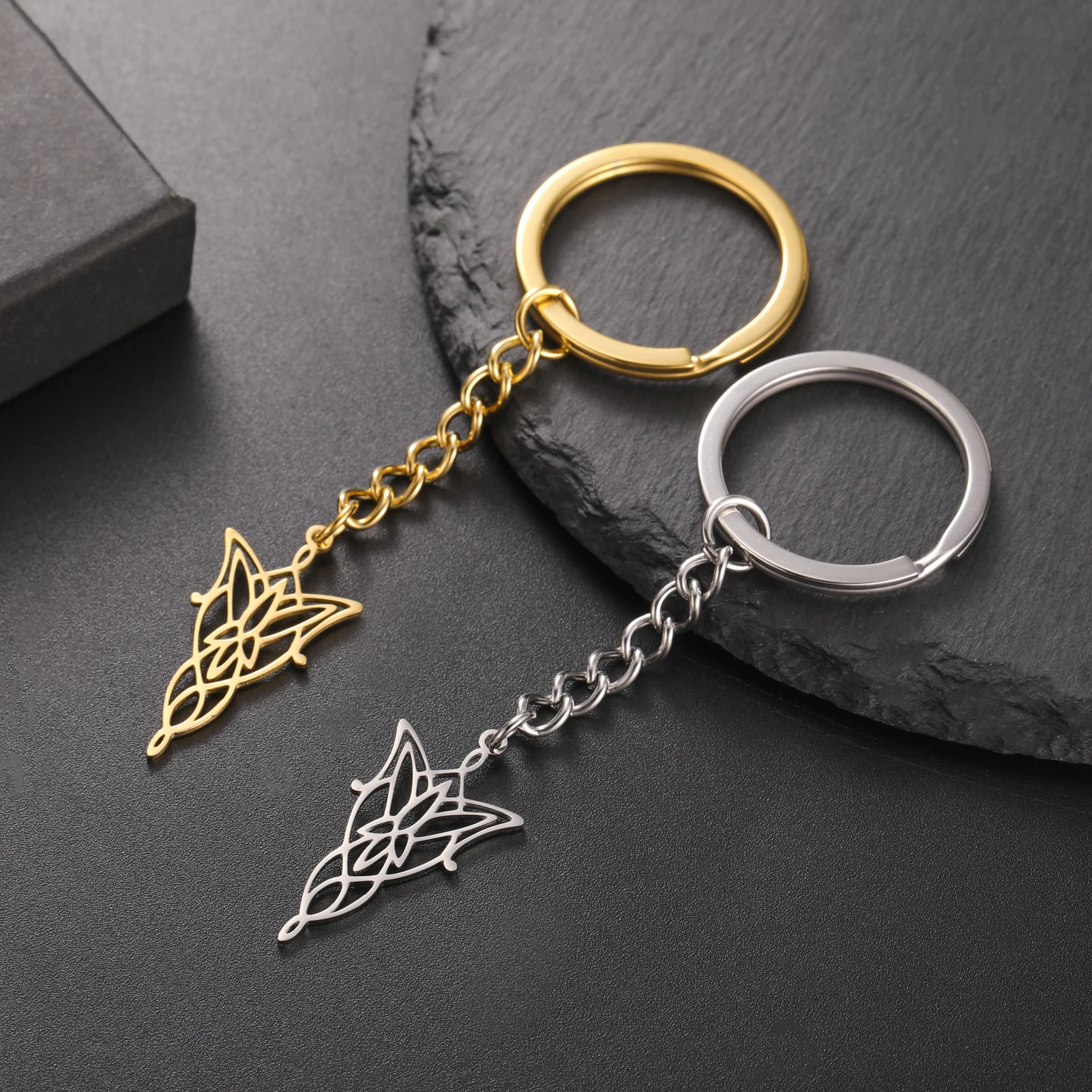 The Lord of the Rings: Elf Princess Jewelry Pendant Stainless Steel Keychain Men and Women Fashion Keychain Birthday Gift New
