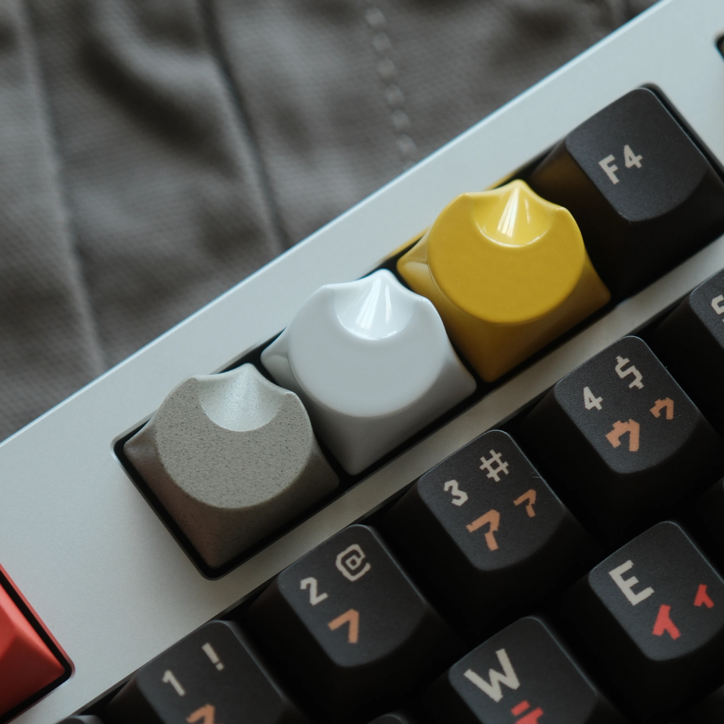 

Индивидуальный дизайн, металлические колпачки для клавиш с милой луной, креативные Diy Cherry R4 1U для перекрестного переключателя, механическая клавиатура, сменные игровые колпачки для клавиш