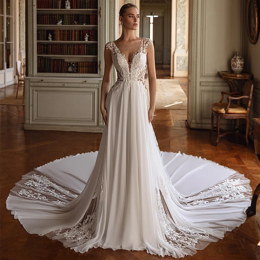 Robe de mariée romantique personnalisée, manches cape, col en V profond, paillettes appliquées, traîne Court, robe de mariée en mousseline de soie pour femmes