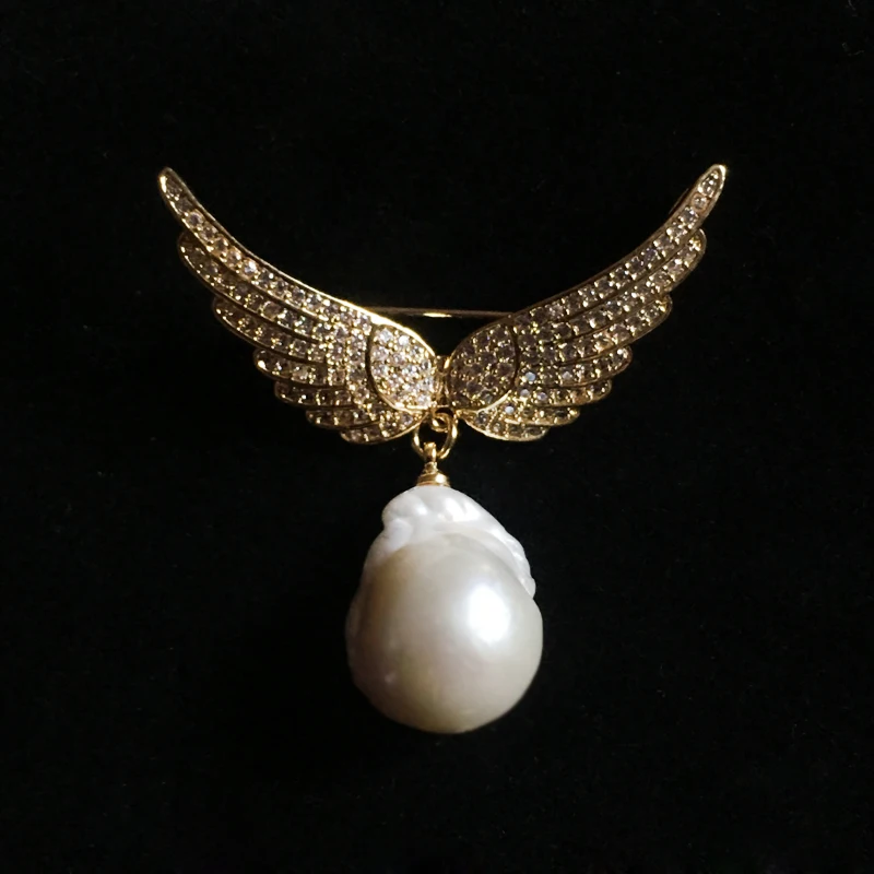 Natural Fresh Water Baroque Pearl Brooch Pendant  For Women Fashion Jewelry WingStyle Simple Elegant Female Gift DifferentColors