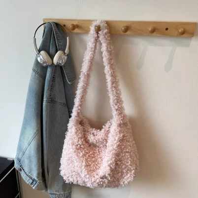 

Sweet Cute Pink Tote Bag Women Faux Shearling Large Capacity Shoulder Bag Ladies Soft 2025 Winter New Fashion Chic Crossbody Bag