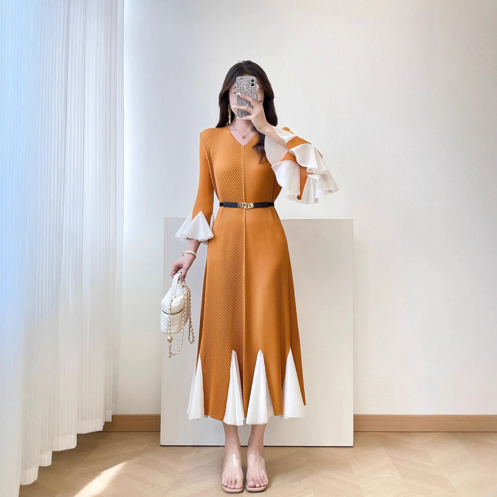 

Miyake Niche Colorblock Patchwork Design Women's Pleated Dress V Collar Flare Sleeve High Elastic Famale Clothing New