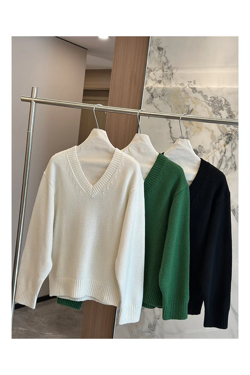 Design Wool Cashmere Women Sweater V-neck Causal Loose Warm Thick Knitted Lady Sweater Top 2024 Winter Niche New