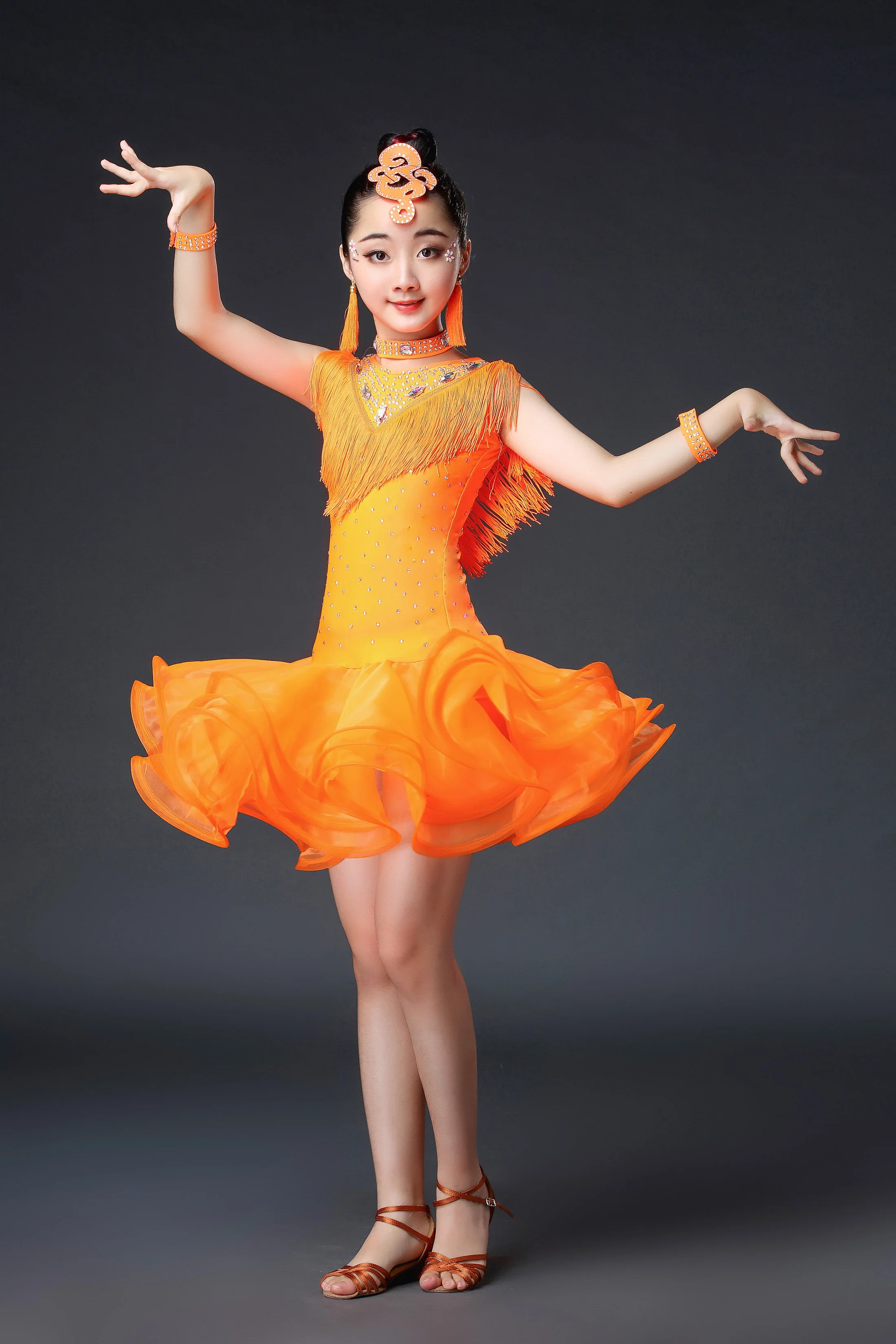 New Girls Ballroom Latin Dance Clothes Kids Latin Performance Costumes Girls Sequined Figure Skating Dress Dance Outfits