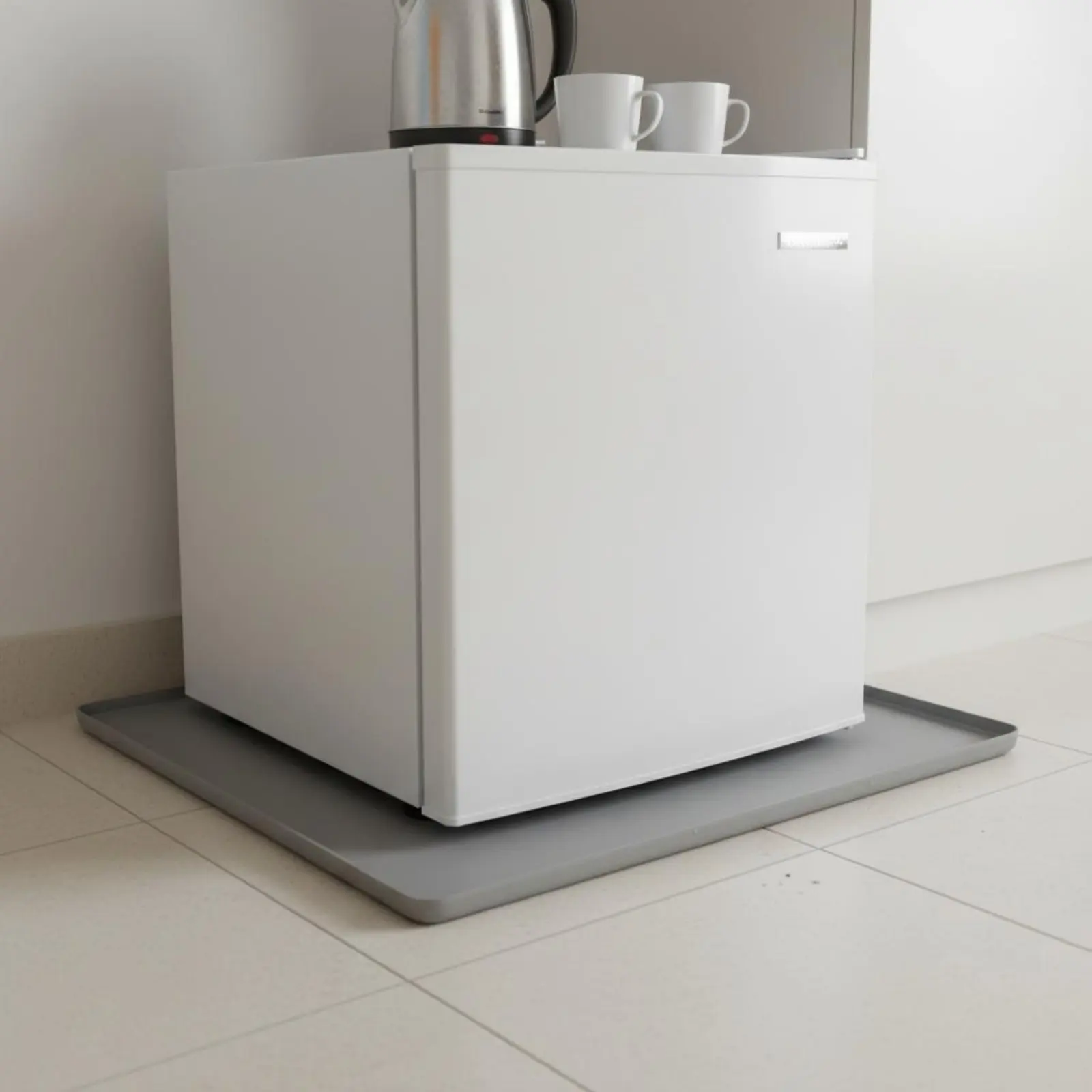Silicone Refrigerator Spill Mat Waterproof Refrigerator Mat Anti-Slip Spill Tray Easy to Clean Appliance Floor Protector