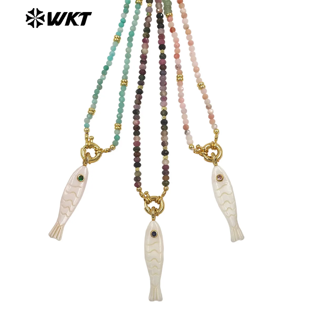 WT-JN405 Vacation Beach Vibe Lovely Fish White Shell Charms Stone Beads Necklace For Women Skirt Or Top Collar Chain