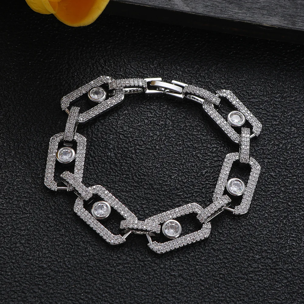 

HIBRIDE Cute Exquisite Luxury Jewelry White Bracelet Women's Clothing Accessories for Festive Everyday Party Gifts Travel B188