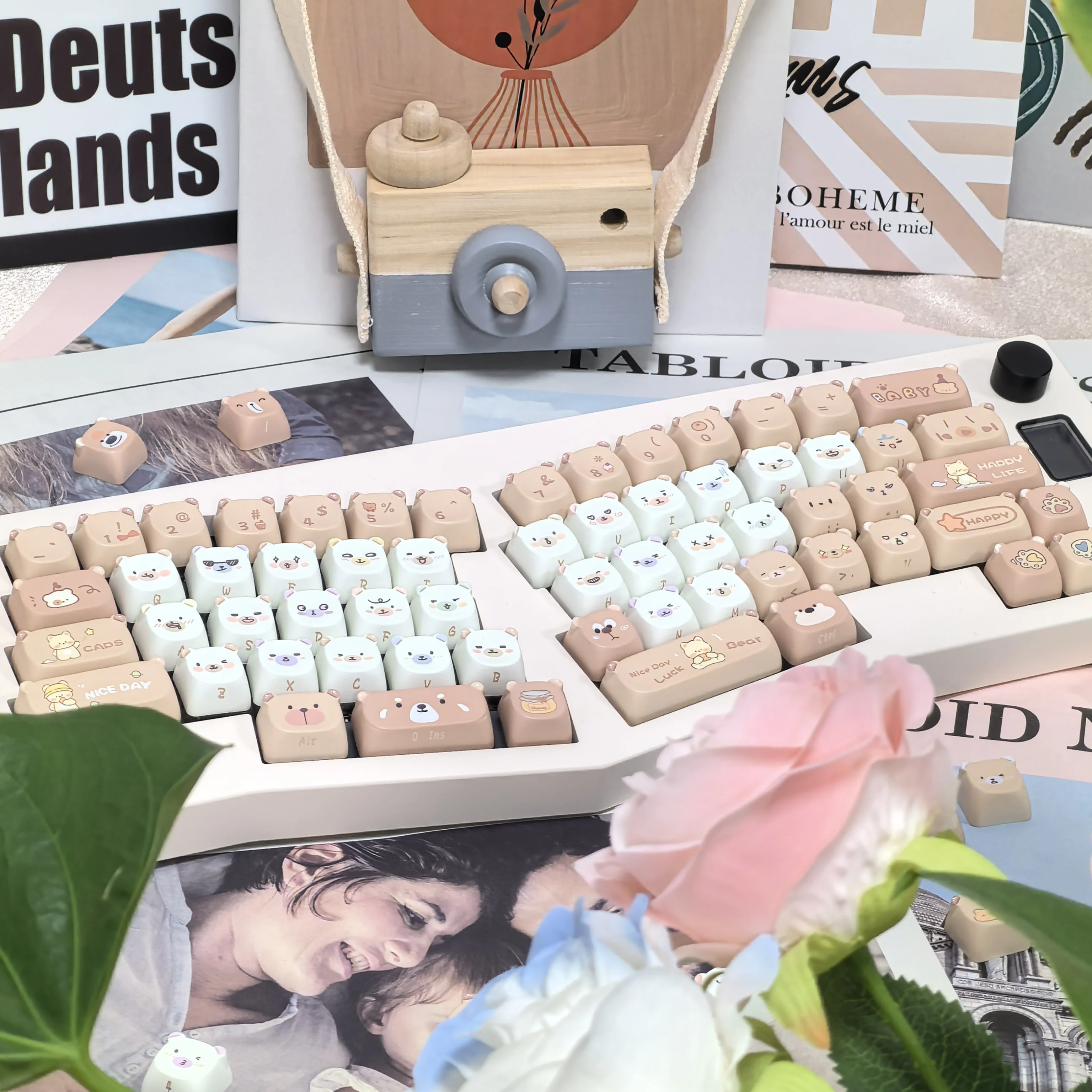 133 Keys Mocha Bear Keycap EAO Profile Khaki White Cute Bear Head Design Side Engraved PBT Keycaps for DIY Mechanical Keyboard