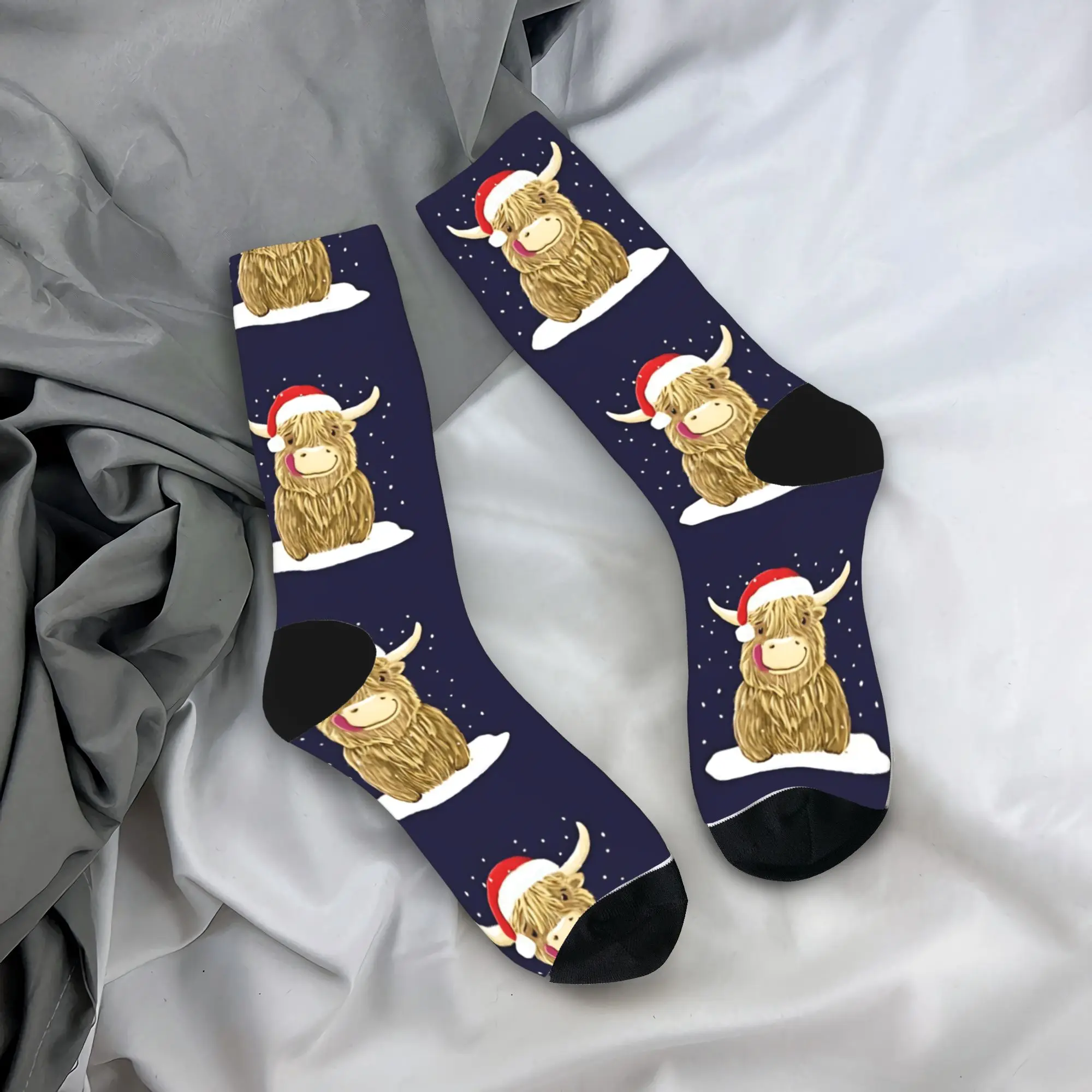 Kaus Kaki Motif Sapi Highland Skotlandia di Salju Natal, Kaus Kaki Fashion Musim Semi Anti Selip untuk Pria, Kaus Kaki Lari Hangat Lembut Bermotif
