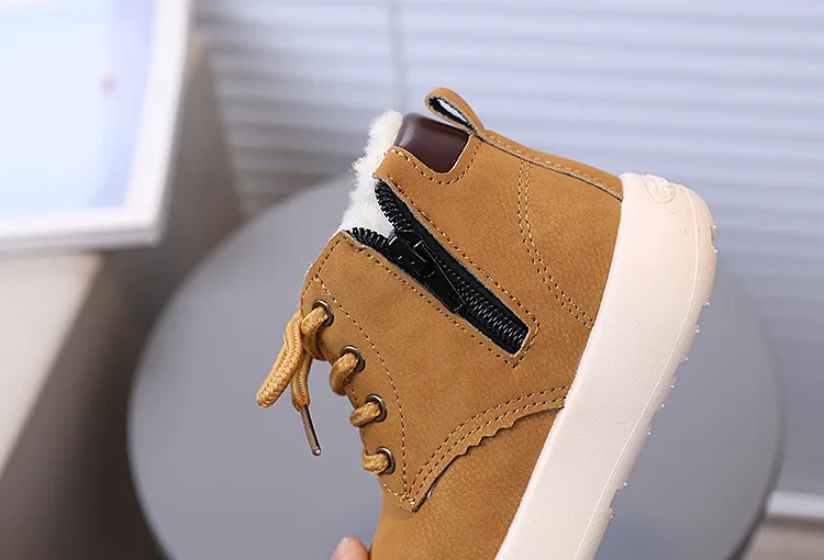 2026 Herbst Winter Kinderstiefel Warme Plüschstiefel für Jungen und Mädchen, Modische Kinder-Freizeitschuhe, Stiefel für Kinder Größe 21-30 – Detail 11
