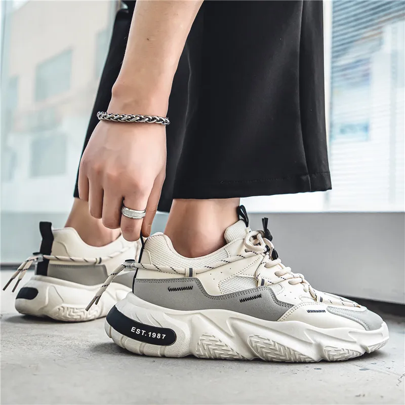 New Fashionable Men's Shoes Soft Sole Lightweight Lace Up Casual Shoes Comfortable Thick Sole Non-slip Running Sneakers