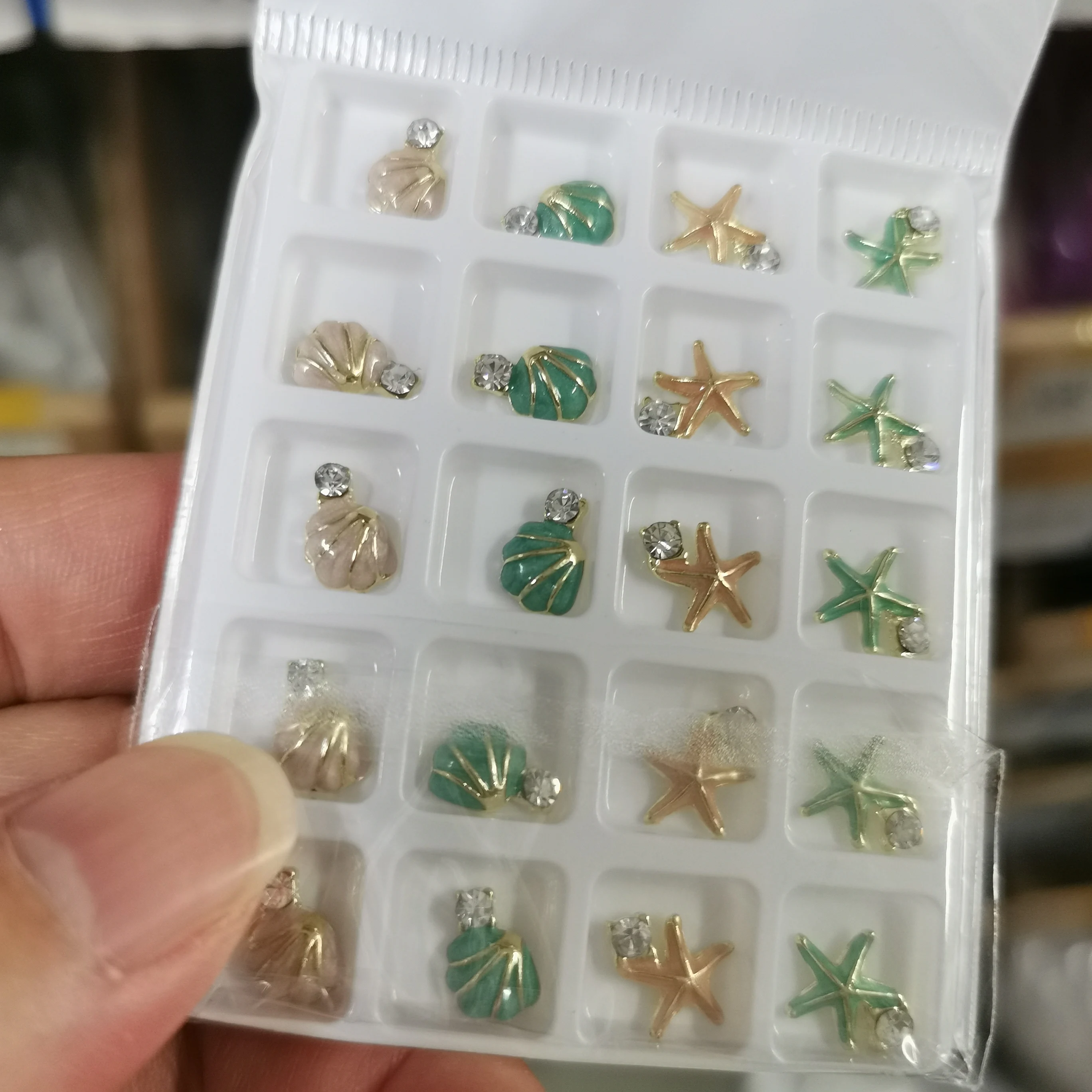 20 ピース/箱 5D 10 × 10 ミリメートル貝殻ヒトデネイルチャーム夏の海のテーマ合金ネイルパーツラインストーンホリデーマニキュアチャーム