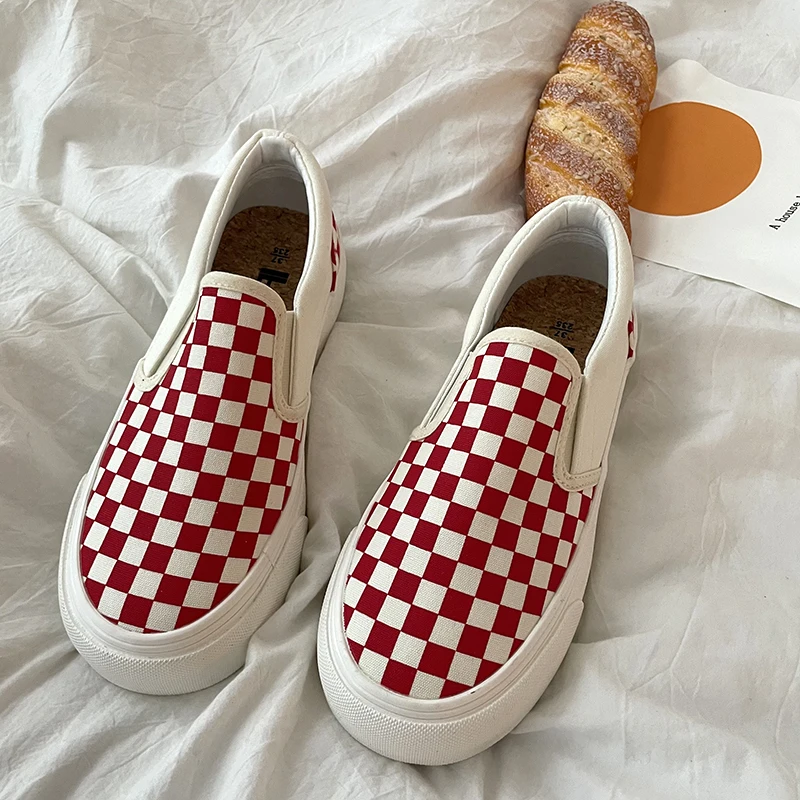 Fashionable Black and White Checkerboard Women's Canvas Shoes 2024 Spring and Autumn Flat Non-slip Wear-resistant Low-top Shoes