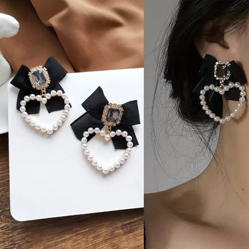 Vintage Black Bowknot Earrings Women Imitation Pearl Heart Drop Earrings Retro Rhinestone Bow Earrings Girls Party Jewelry Gifts