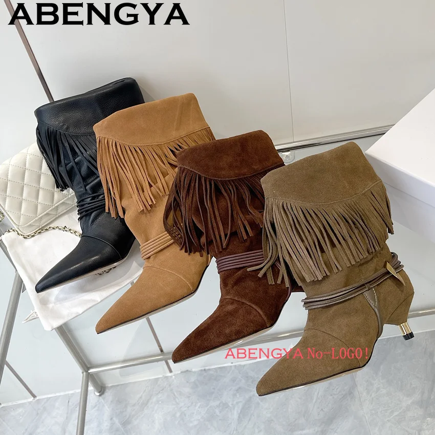 شتاء جديد أسبوع الموضة هريرة الكعوب منتصف العجل أحذية النساء جلد الغزال حافة شرابة تصميم مدبب تو تشيلسي أحذية امرأة Mujer