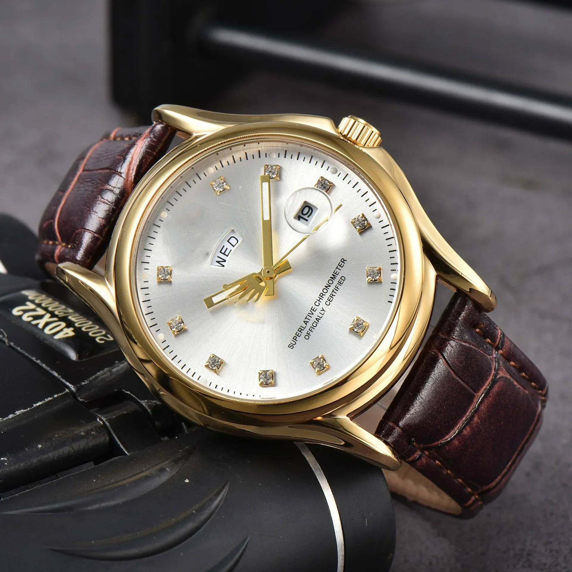 2025 جديد التلقائي رجل ساعة الأعمال الترفيه يؤرخ ساعات المعصم الميكانيكية تاريخ اليوم مقاوم للماء ساعة رجالي جلدية الرجال هدية