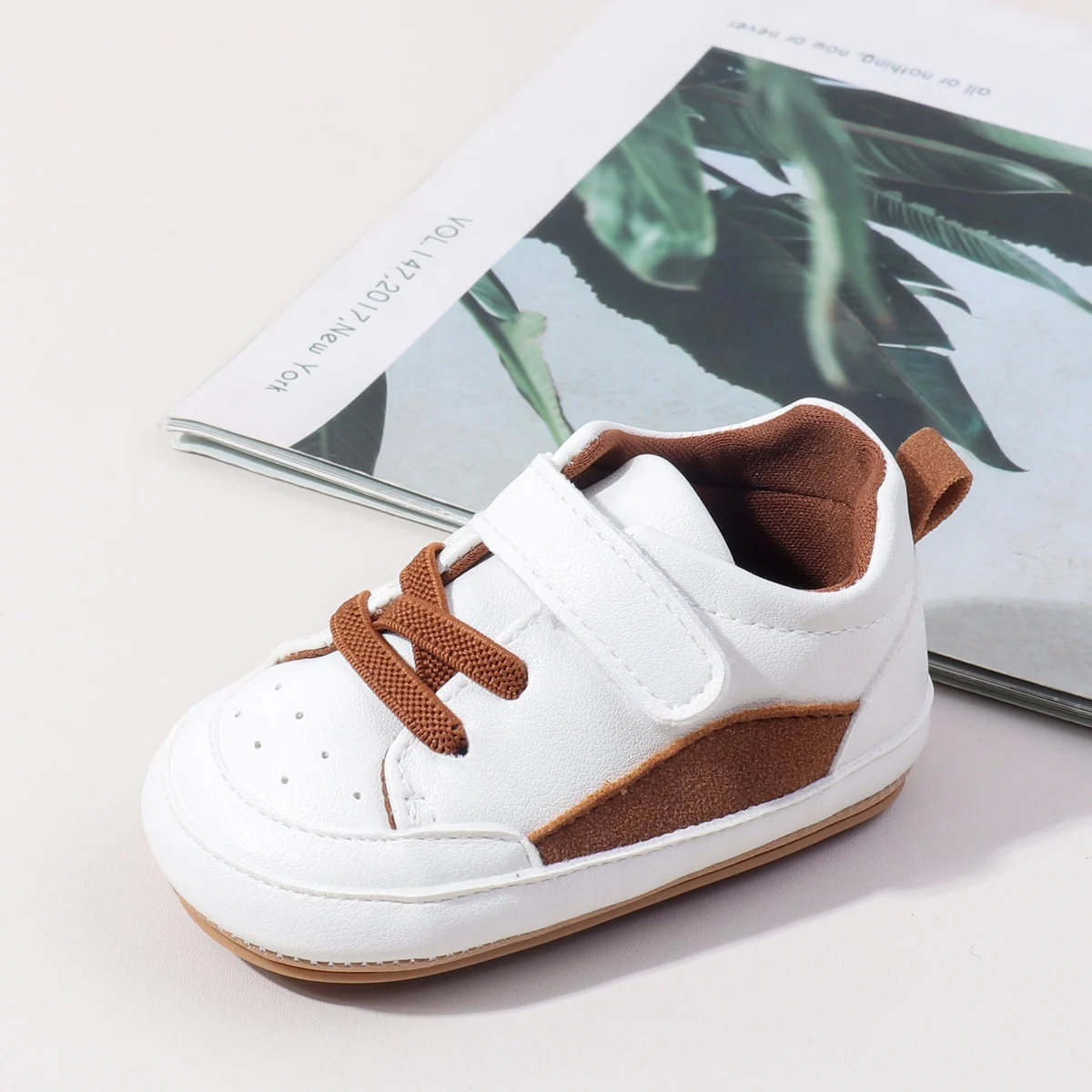 

Весенне-осенние новые модные туфли с передним носком для младенцев и детей на нескользящей подошве для домашней спортивной обуви для детей 0-18 месяцев